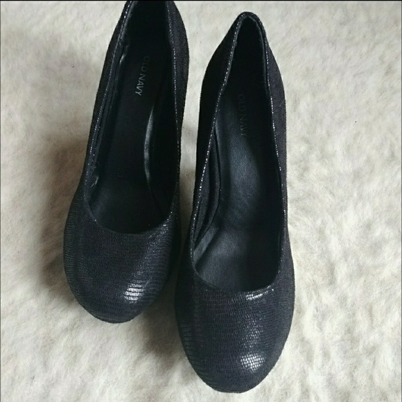 Old Navy Black Platform Heels Size 7 - Picture 2 of 5